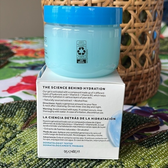 Brand New POND'S 24Hr Hydration Hyaluronic Acid Vitamin E & B3 Gel Moisturizer - Picture 5 of 12